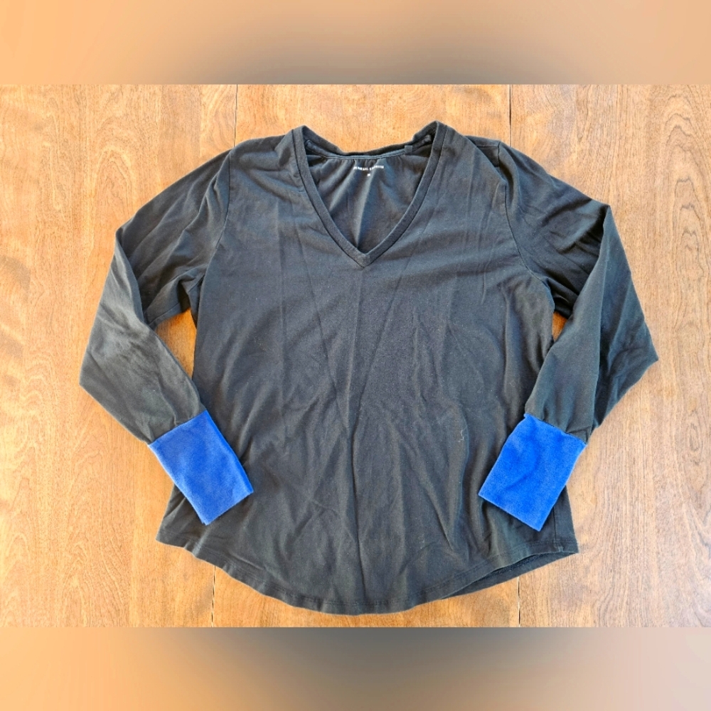 Women's Black and Blue V-Neck Top